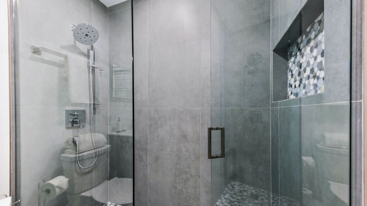 Photo of Bathroom in Birch Park Finger Streets