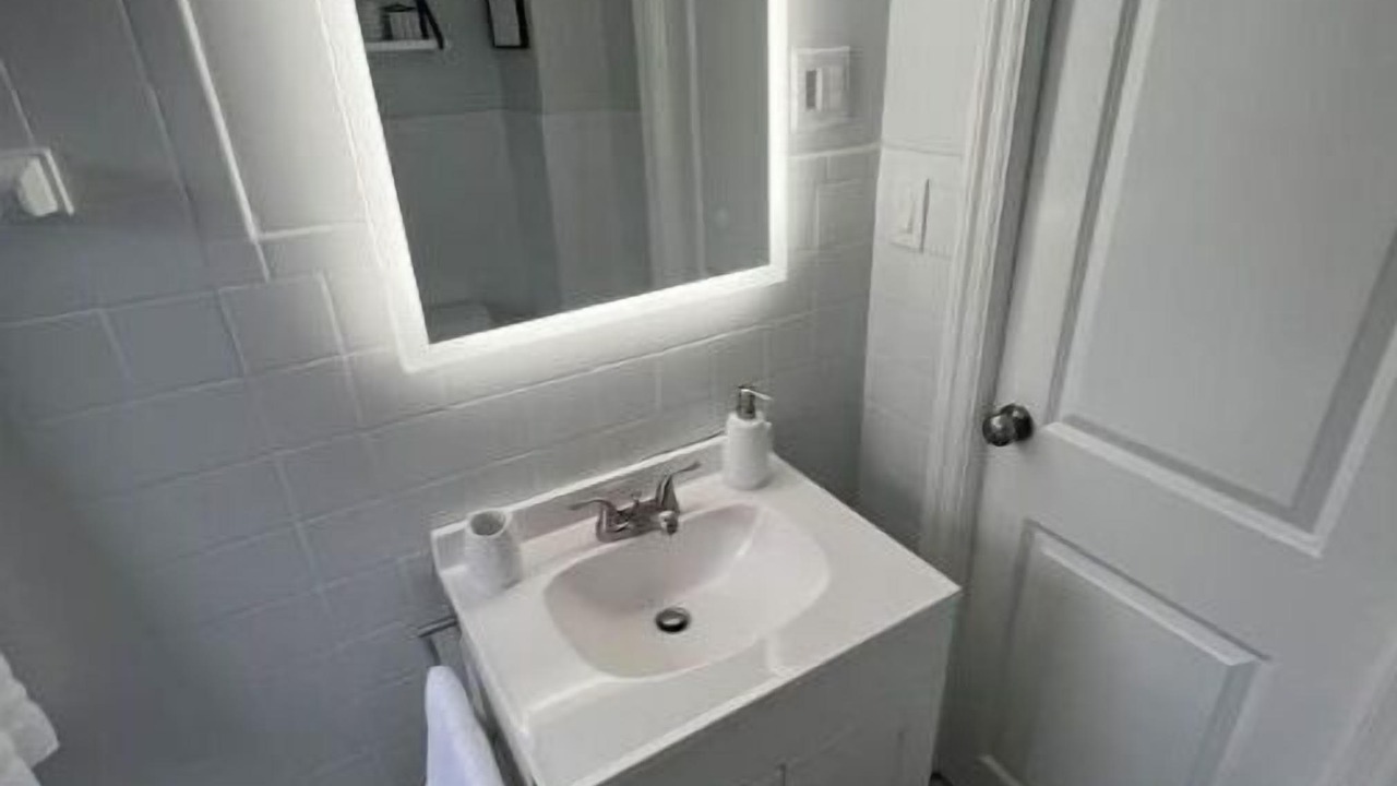 Photo of Bathroom in Lyndhurst