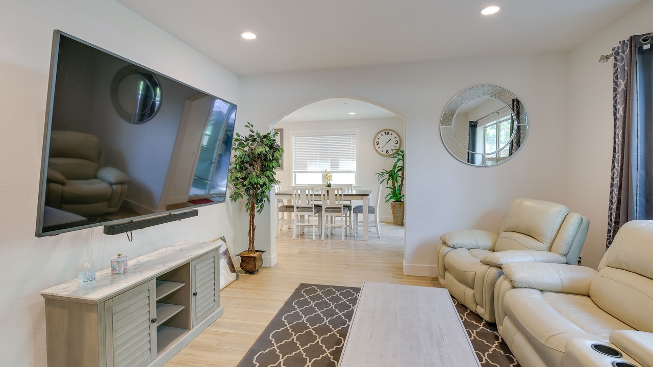 Photo of Livingroom in Paramount