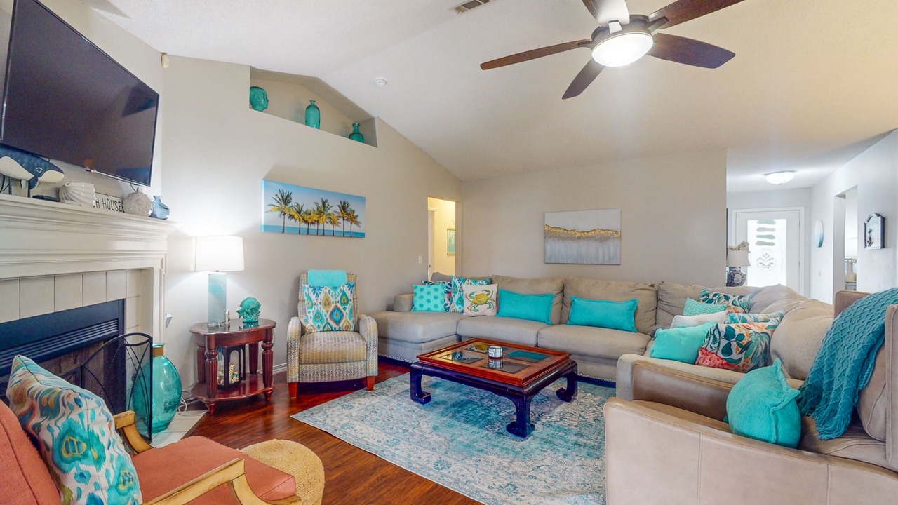 Photo of Livingroom in Ono Island