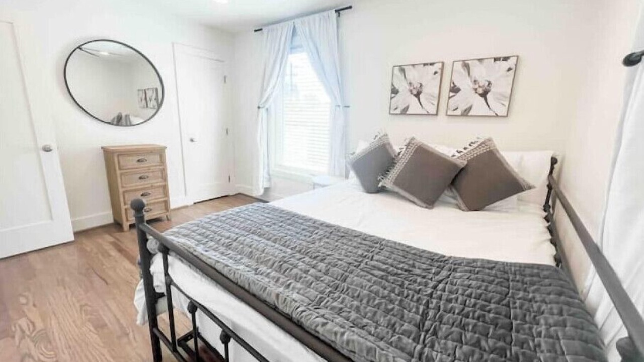 Photo of Bedroom in Homewood