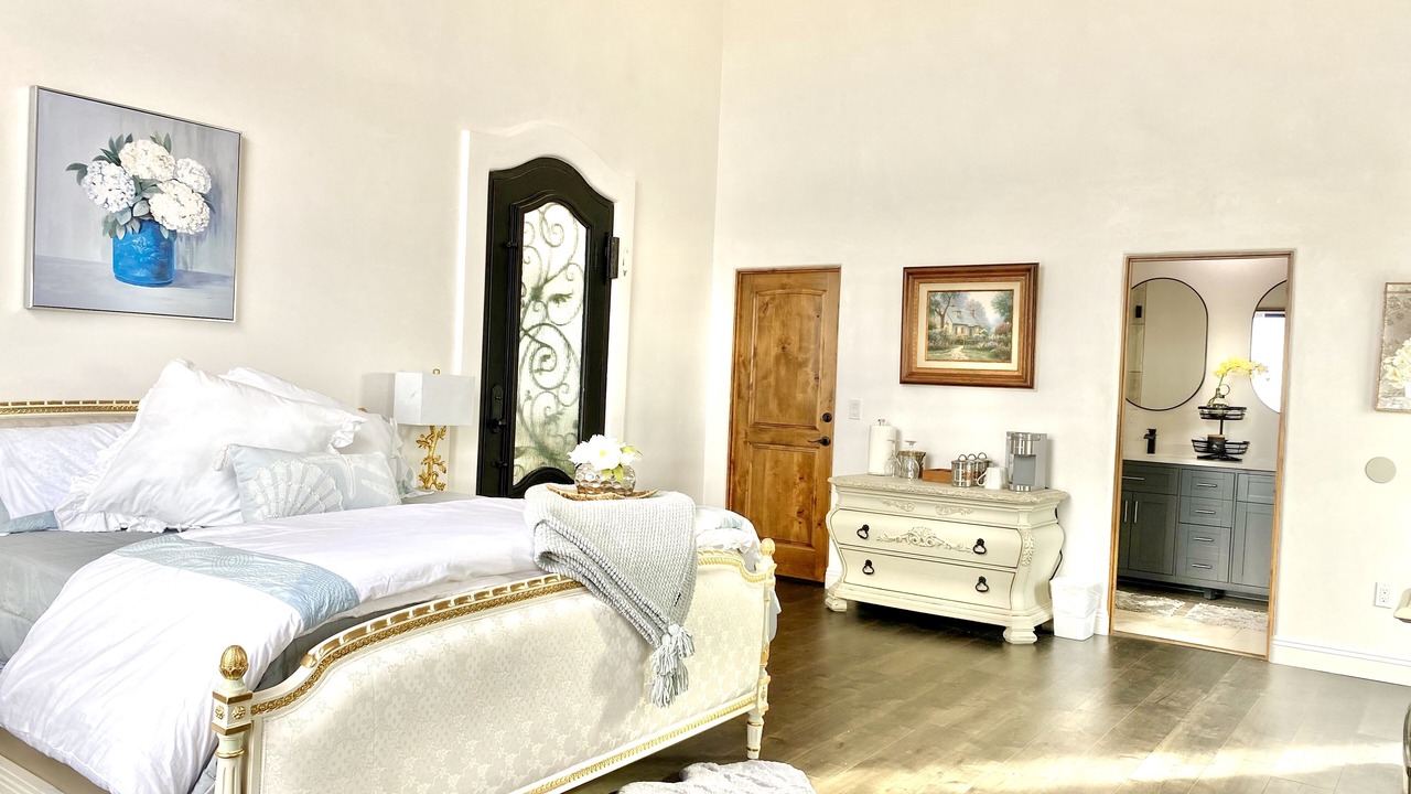 Photo of Bedroom in Elkhorn