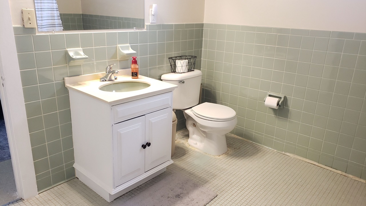 Photo of Bathroom in Lake Erie Beach