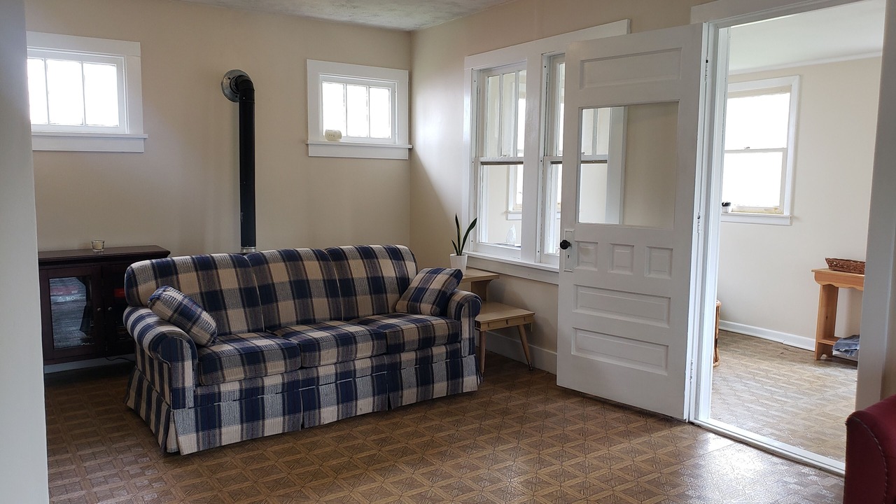 Photo of Bedroom in Lake Erie Beach