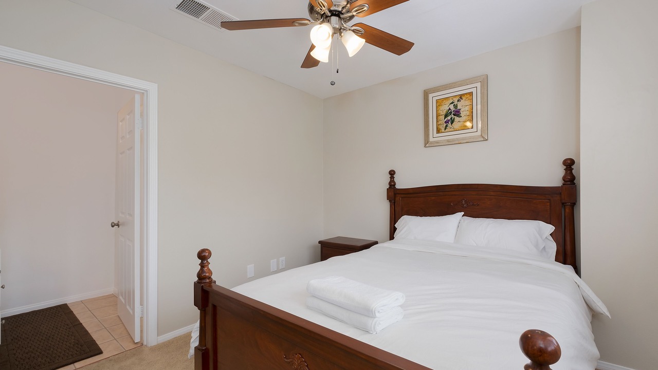 Photo of Bedroom in Mid-Wilshire
