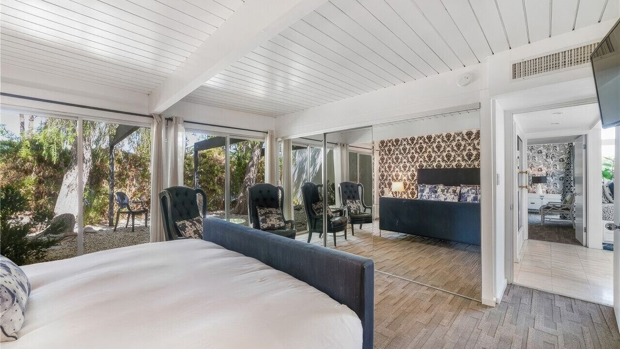 Photo of Bedroom in The Movie Colony
