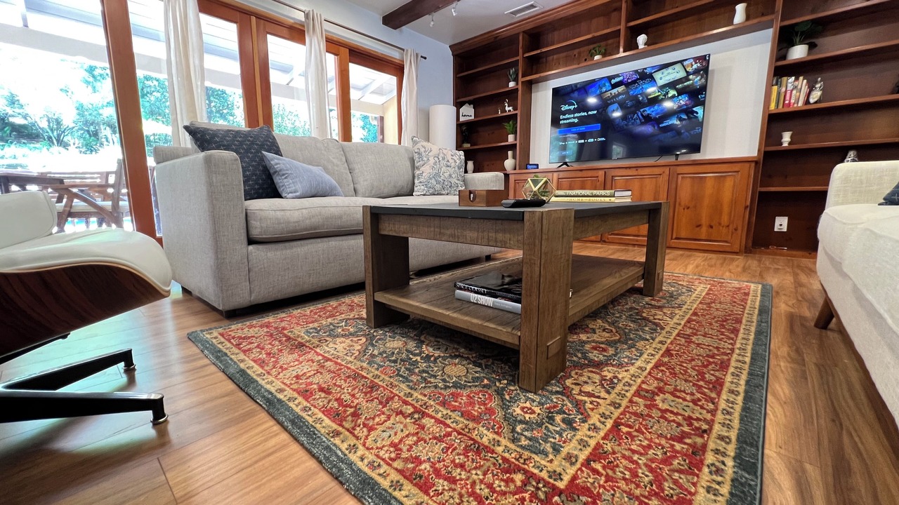 Photo of Livingroom in Woodland Hills