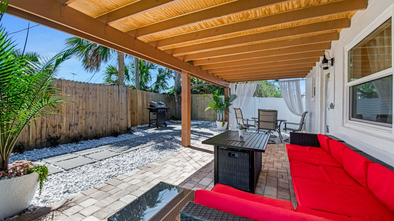 Photo of Patio Balcony in Ormond-by-the-Sea
