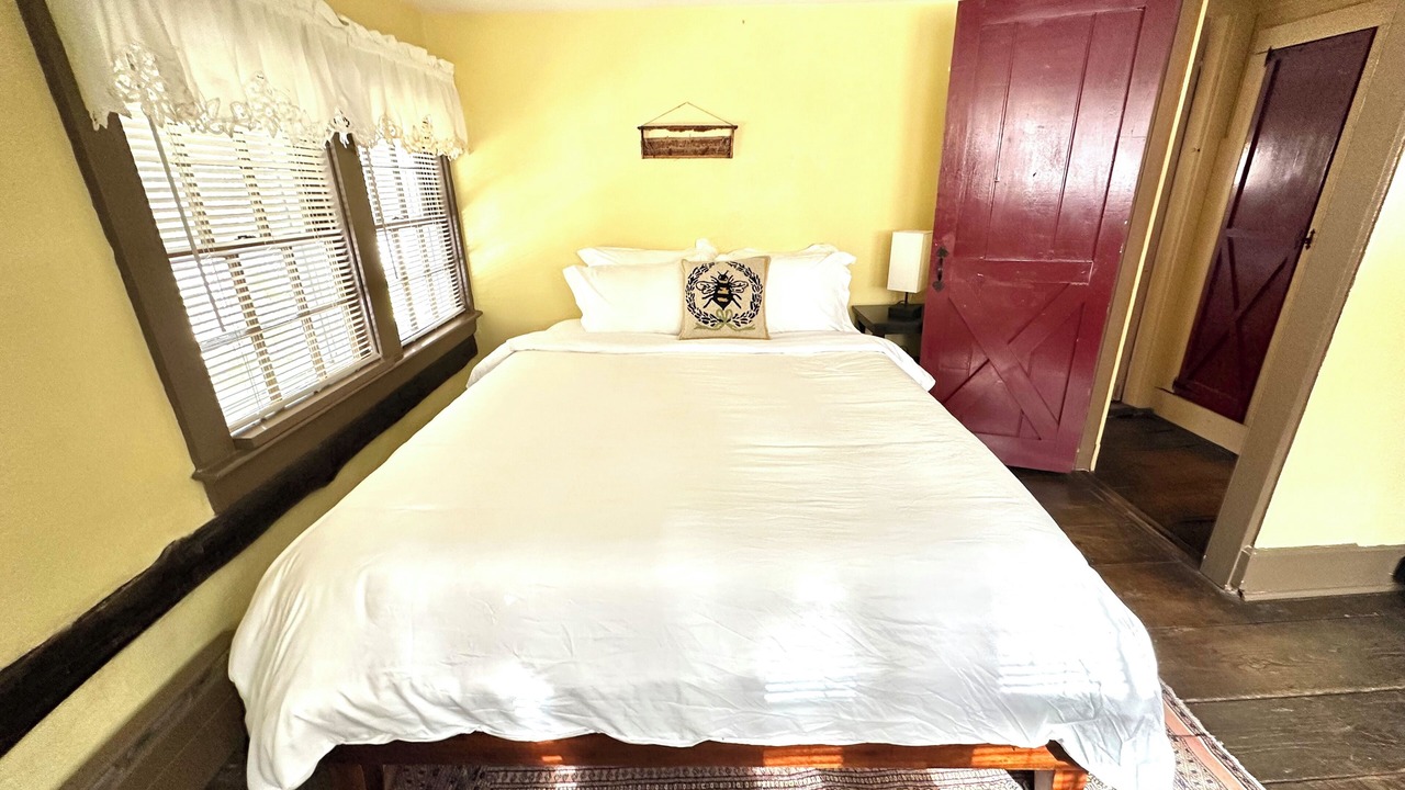 Photo of Bedroom in South Salem
