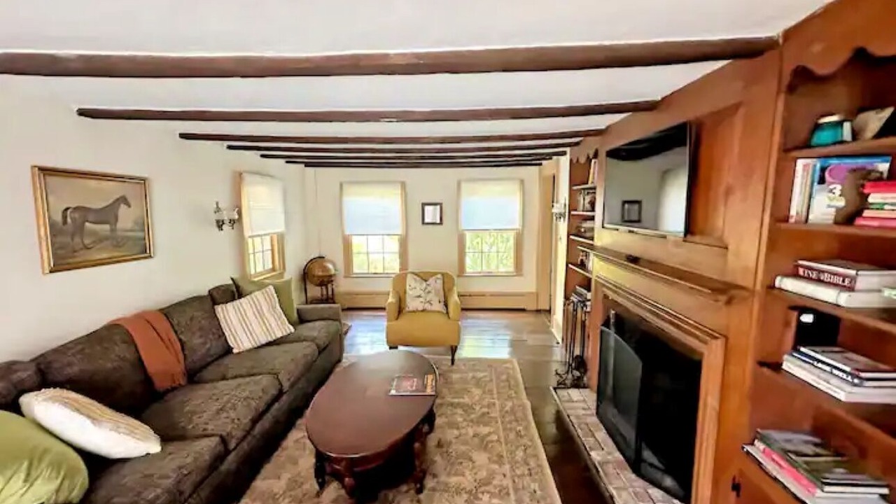 Photo of Livingroom in South Salem