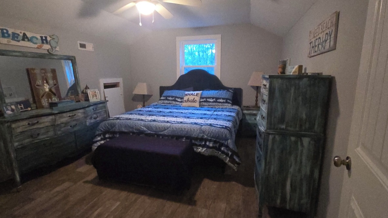 Photo of Bedroom in Childersburg