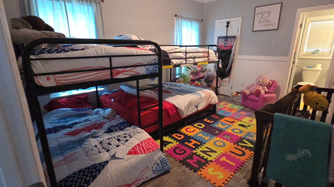 Photo of Bedroom in Childersburg