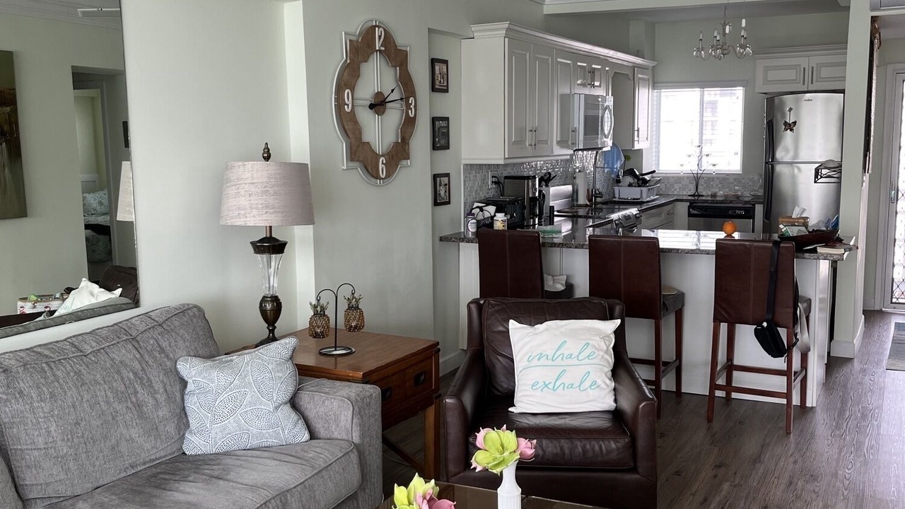 Photo of Livingroom in Discovery Bay