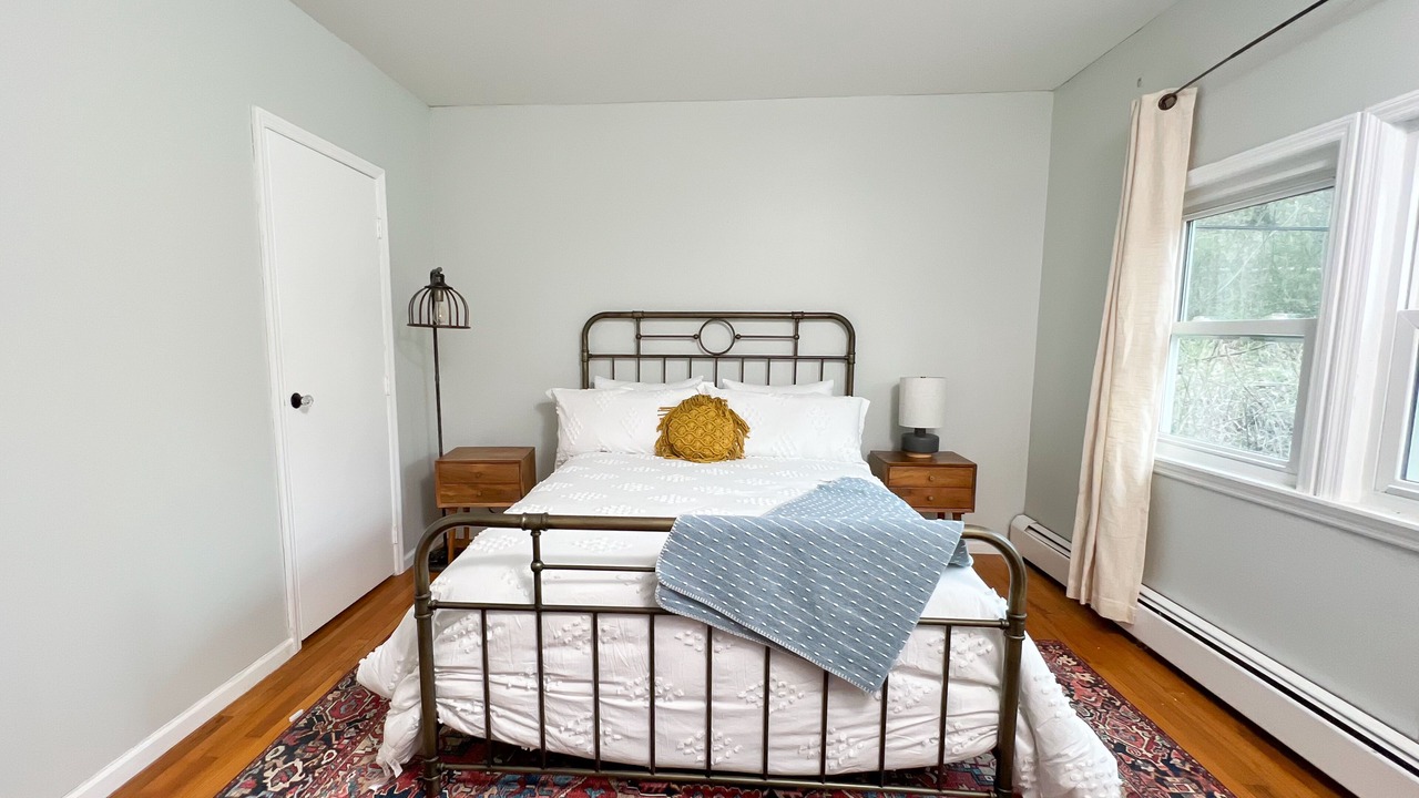 Photo of Bedroom in Middle Hope