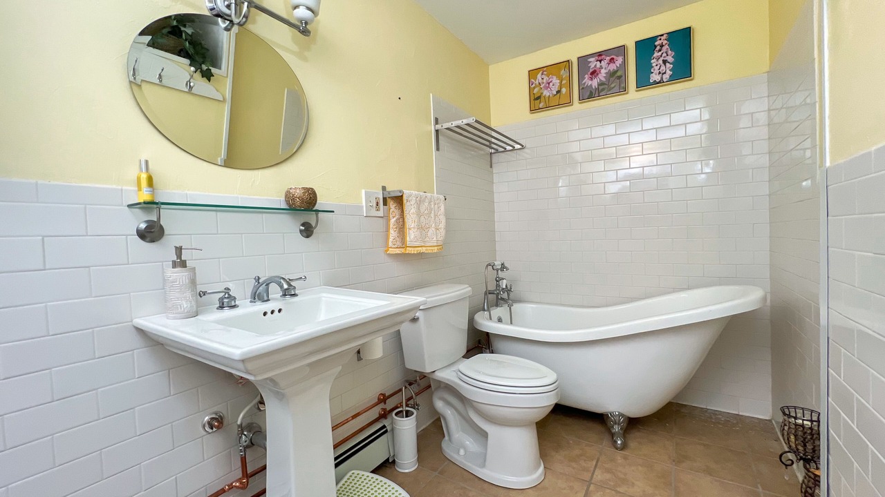 Photo of Bathroom in Middle Hope