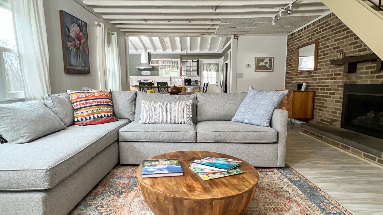 Photo of Livingroom in Middle Hope