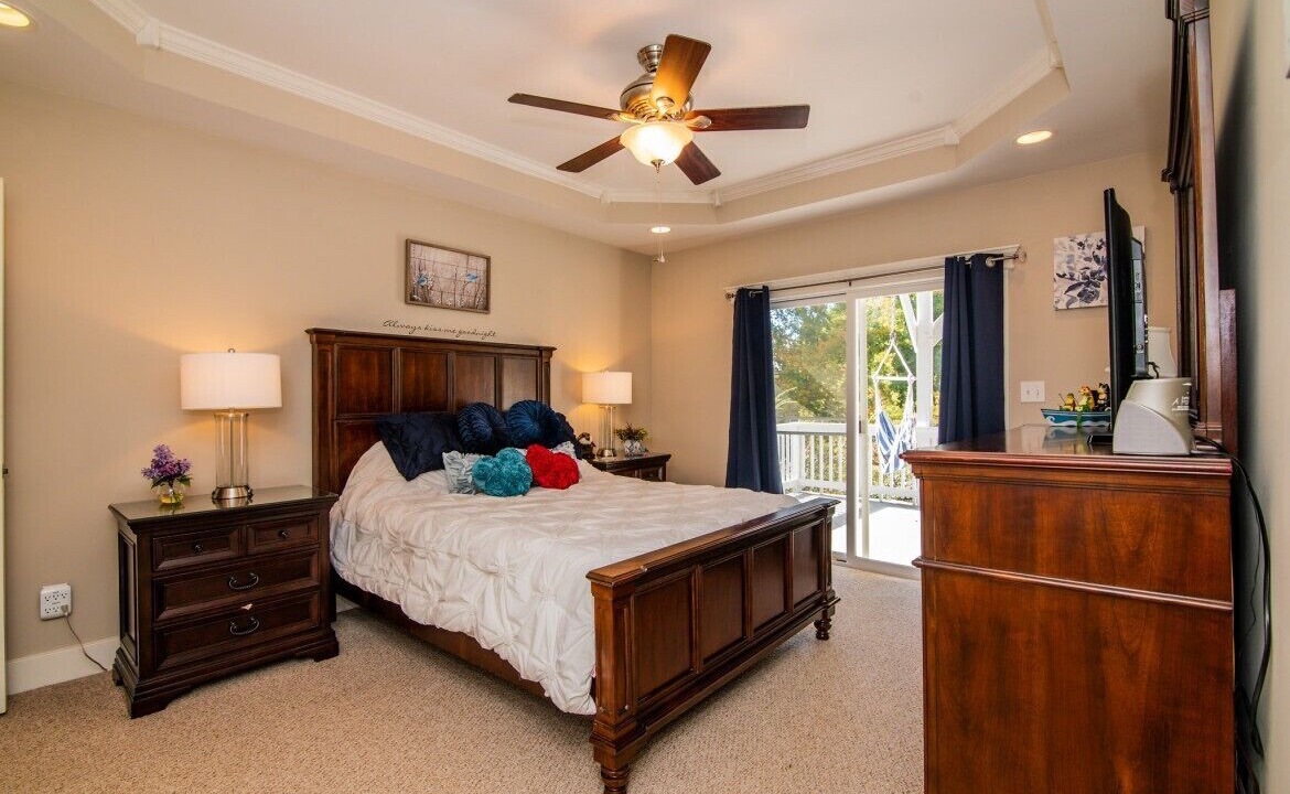 Photo of Bedroom in North Shore Acres