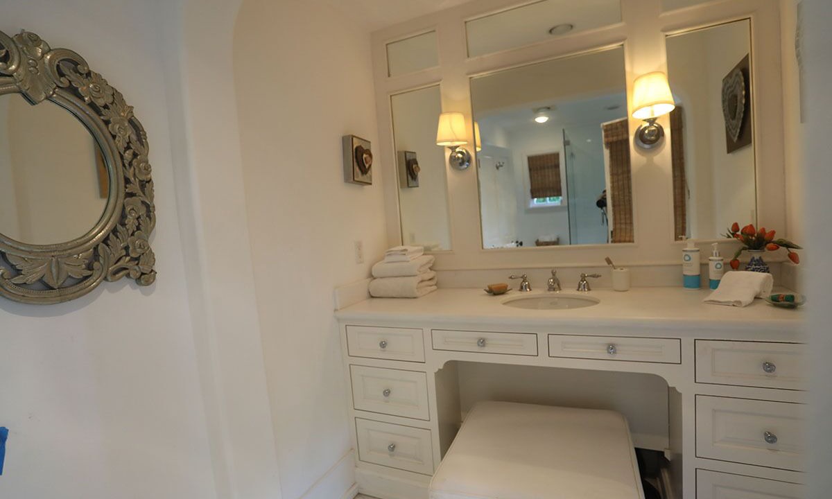 Photo of Bathroom in Brentwood