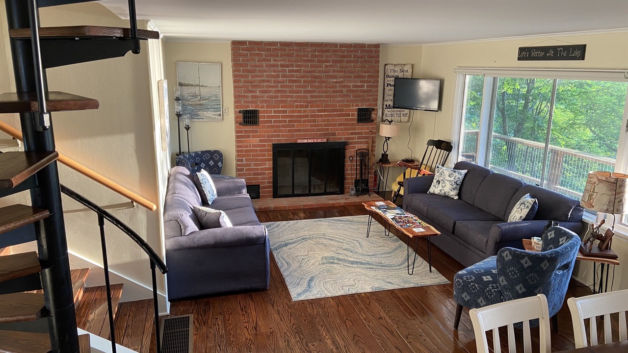 Photo of Livingroom in Rushville