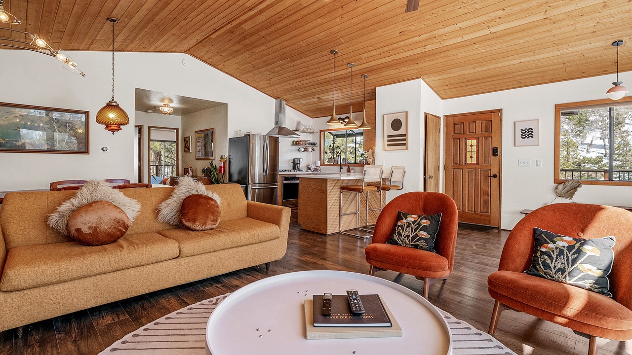 Photo of Livingroom in Fawnskin