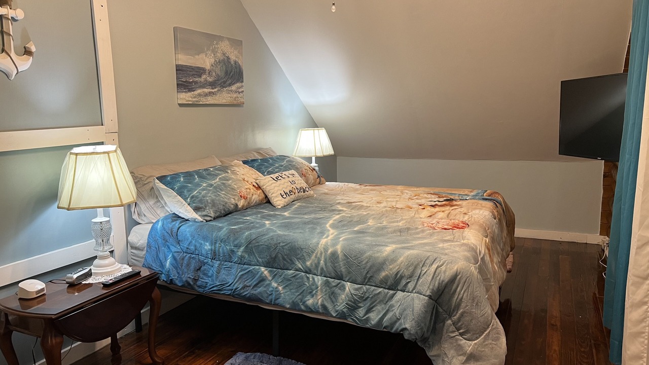 Photo of Bedroom in Gulf Breeze