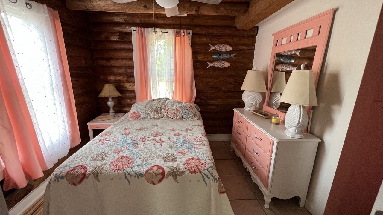 Photo of Bedroom in Gulf Breeze