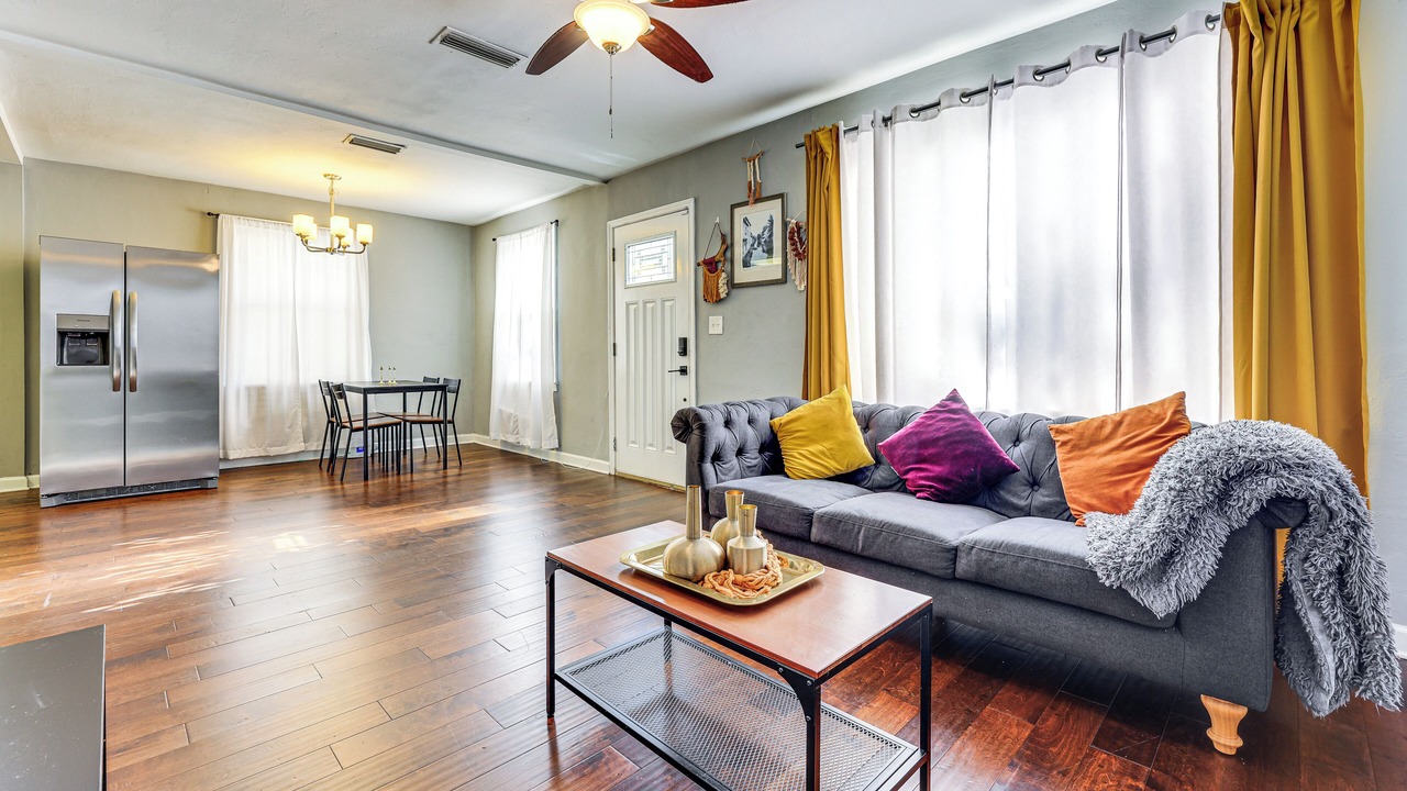 Photo of Livingroom in Avondale