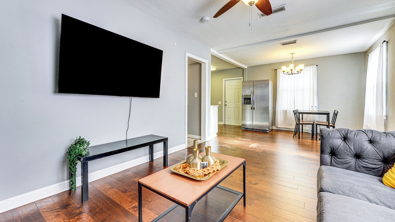 Photo of Livingroom in Avondale