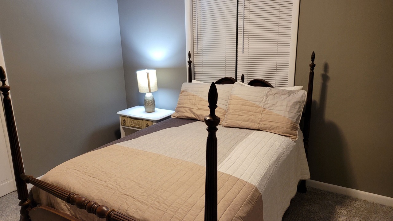 Photo of Bedroom in Guntersville
