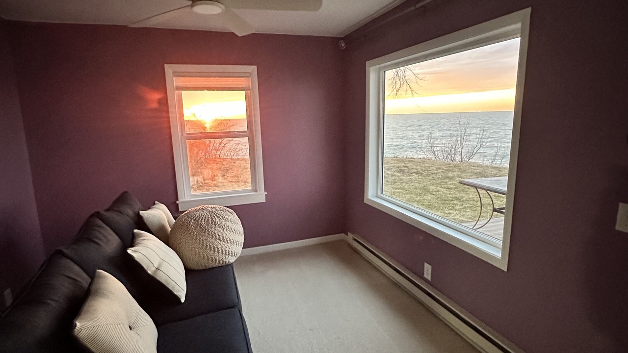Photo of Livingroom in Niagara Falls - Western New York
