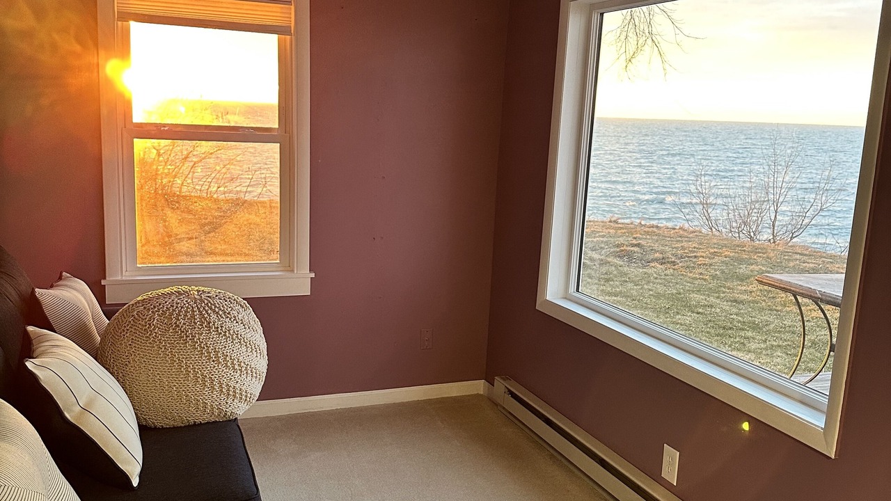 Photo of Livingroom in Niagara Falls - Western New York