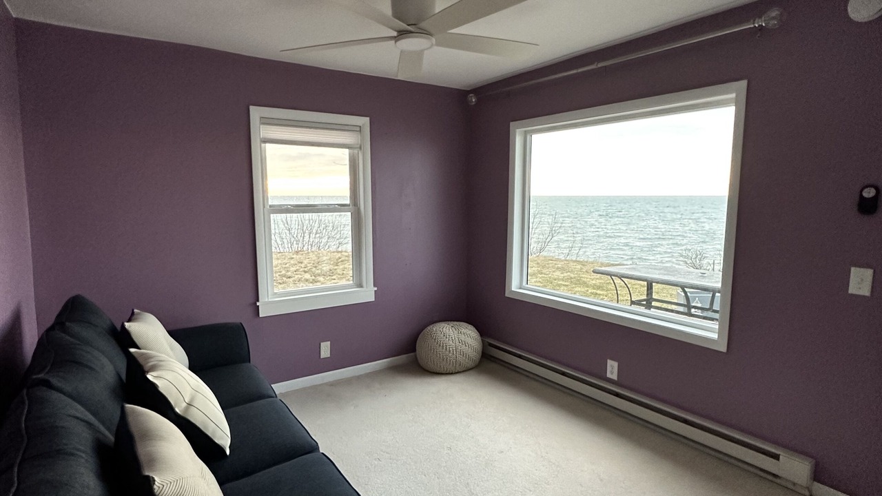 Photo of Livingroom in Niagara Falls - Western New York