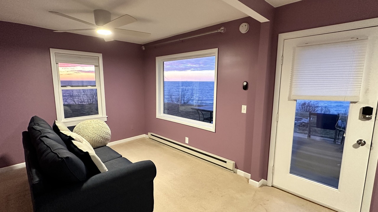 Photo of Livingroom in Niagara Falls - Western New York