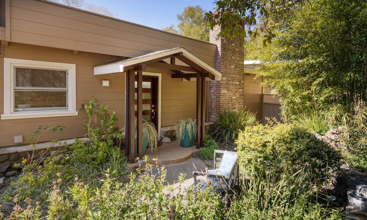 Photo of Patio Balcony in San Anselmo