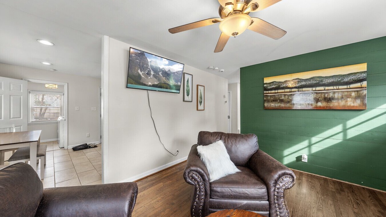 Photo of Livingroom in East Raleigh