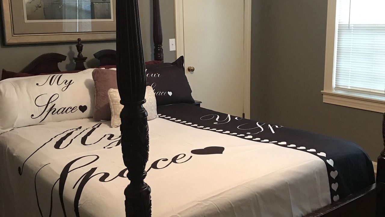 Photo of Bedroom in Elrod