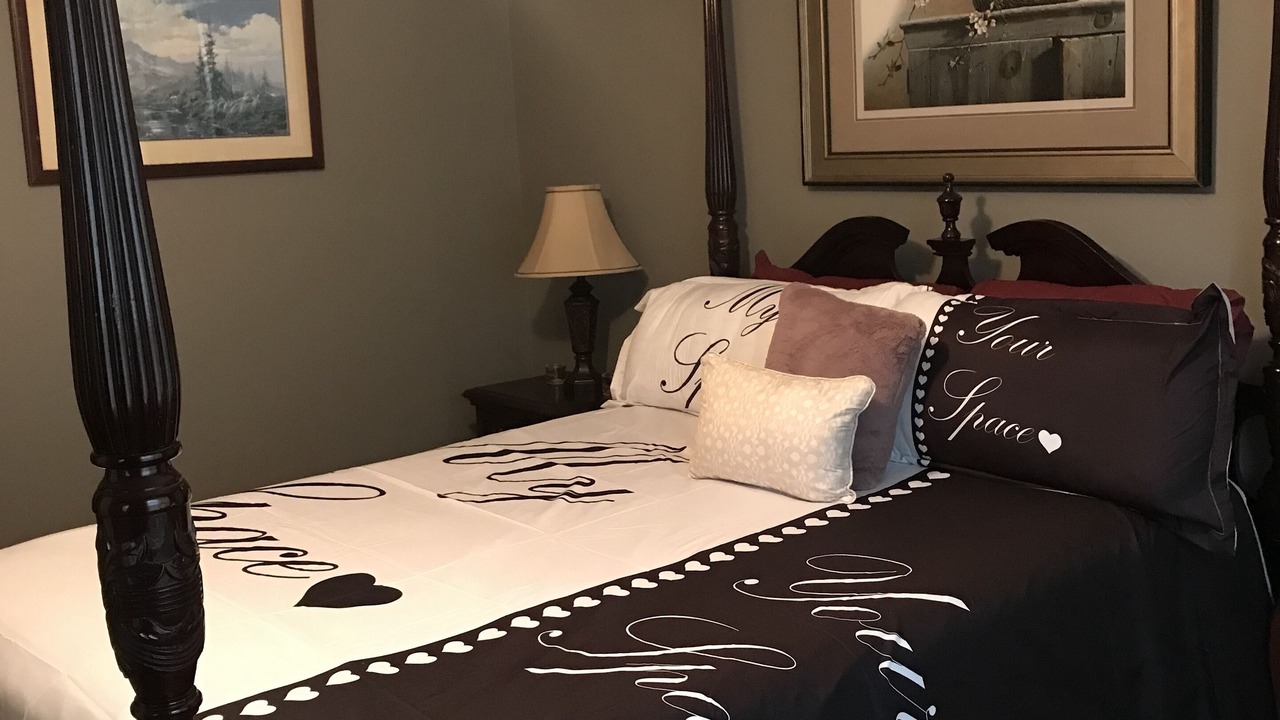 Photo of Bedroom in Elrod