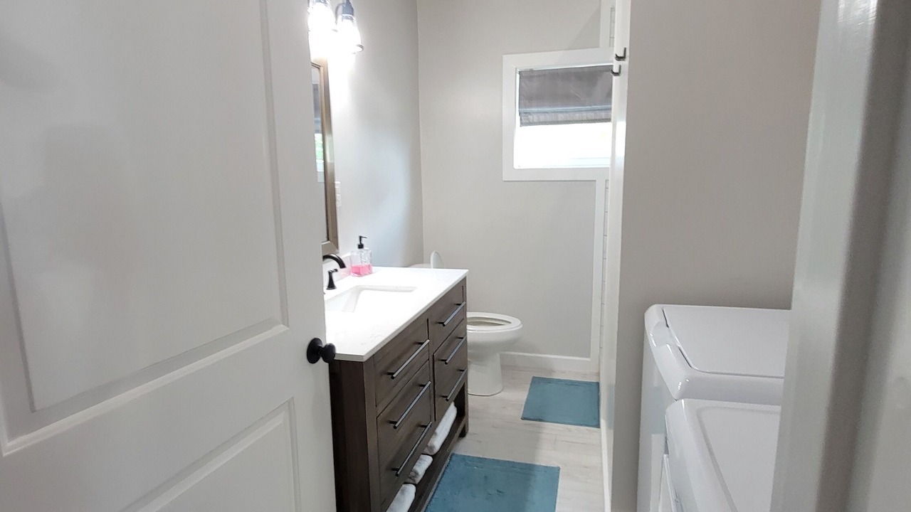 Photo of Bathroom in Green Turtle Cay
