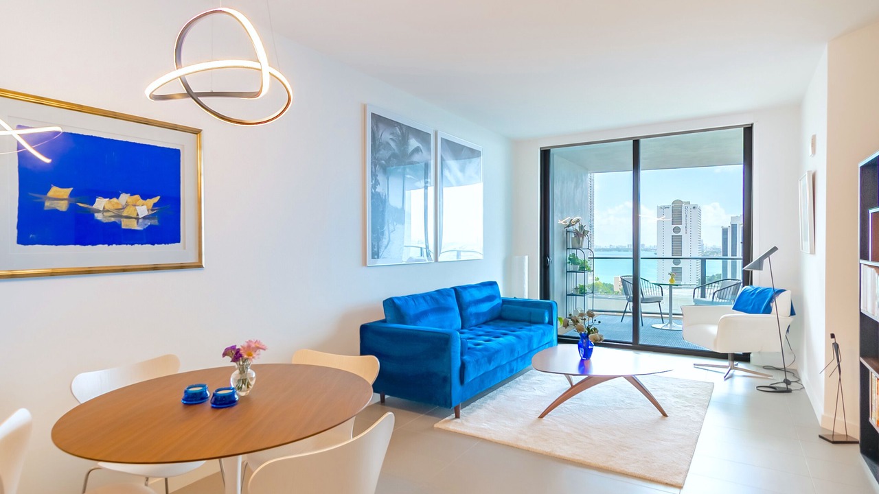 Photo of Livingroom in Town Square
