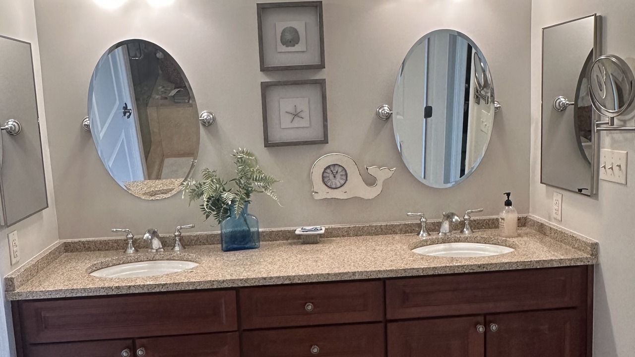 Photo of Bathroom in Orange Beach