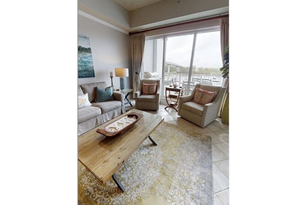 Photo of Livingroom in Orange Beach