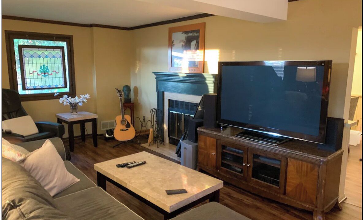 Photo of Livingroom in Schooleys Mountain
