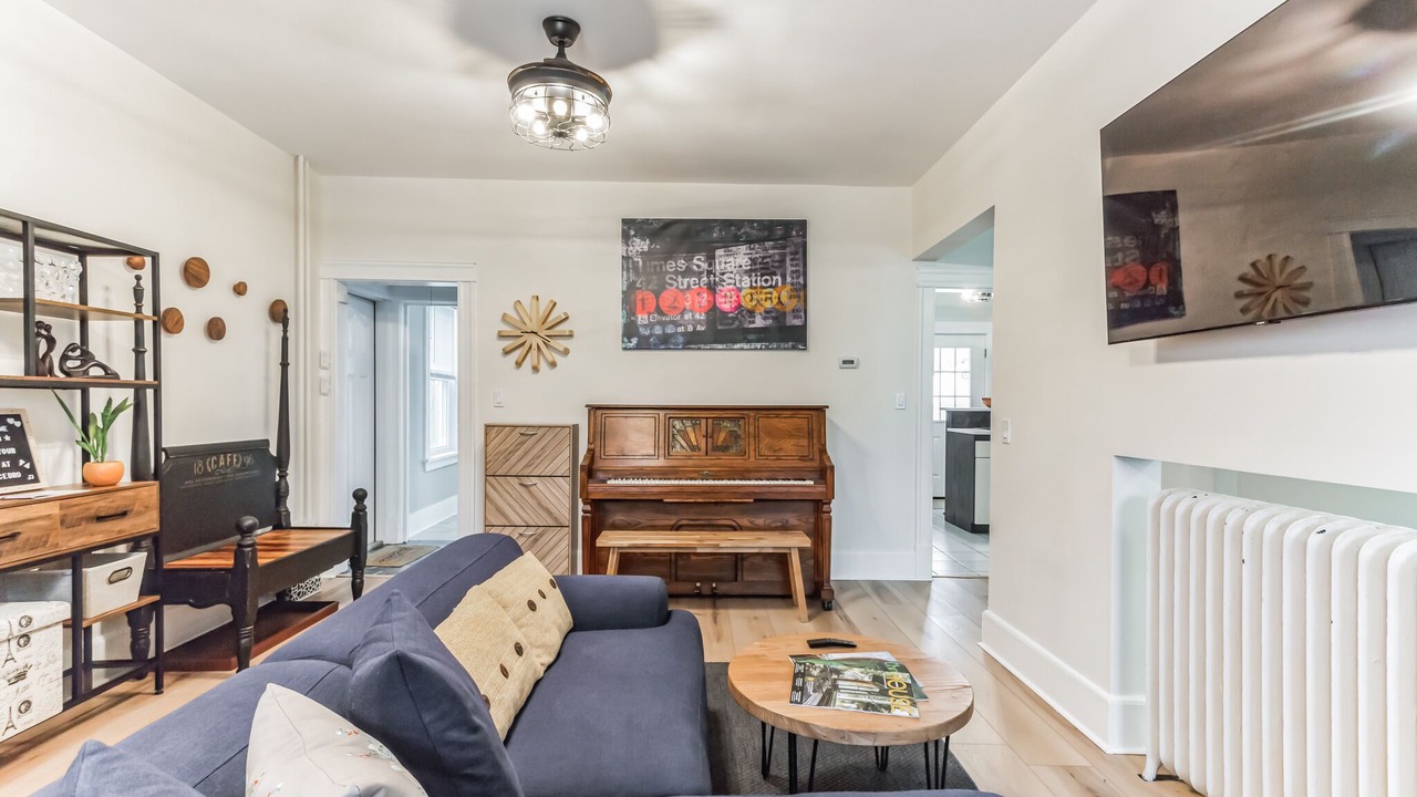 Photo of Livingroom in Beacon