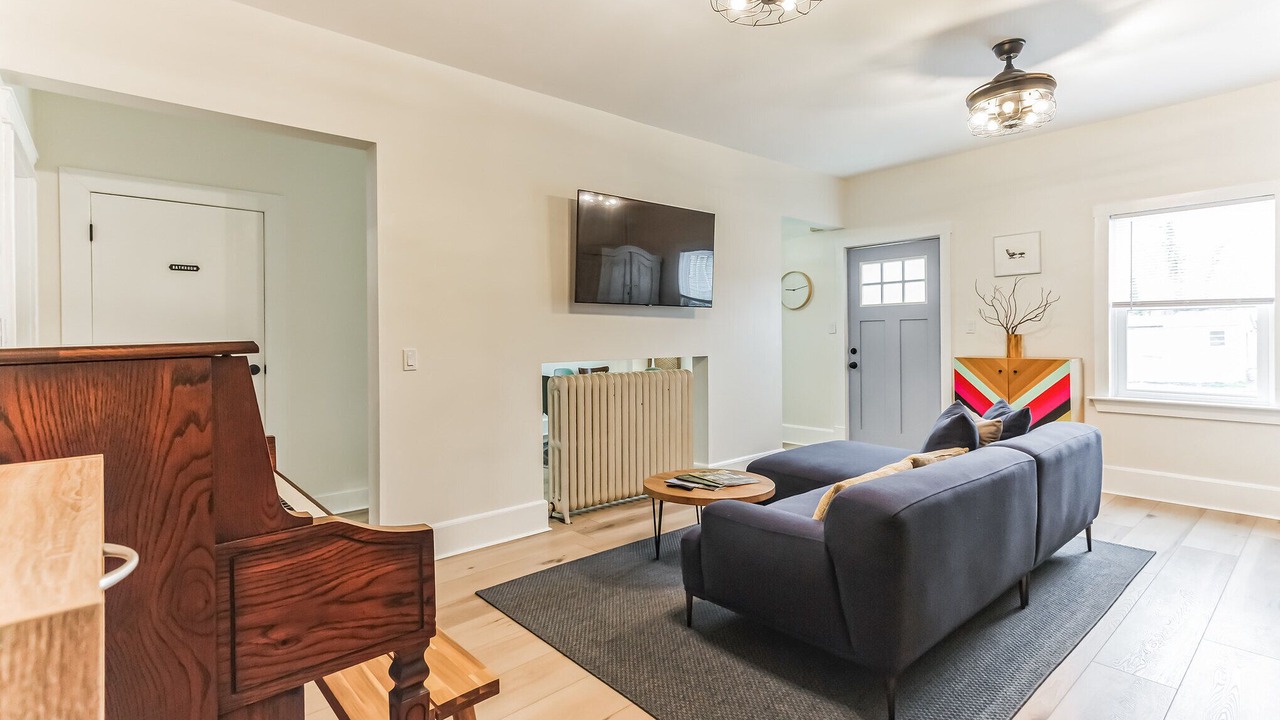 Photo of Livingroom in Beacon