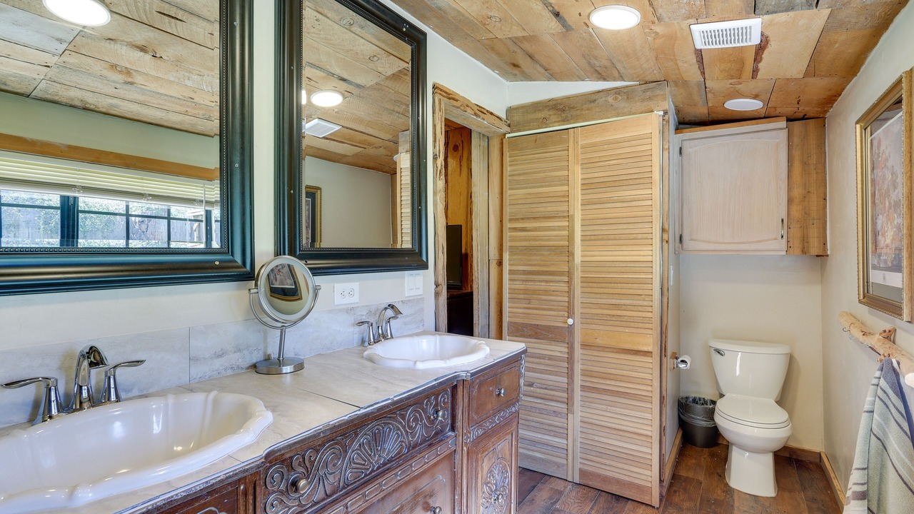 Photo of Bathroom in Wishon