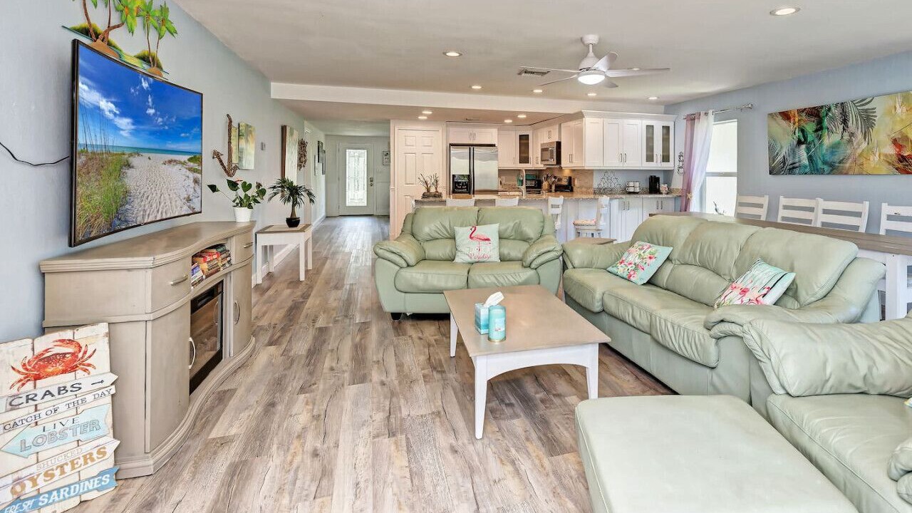 Photo of Livingroom in Englewood