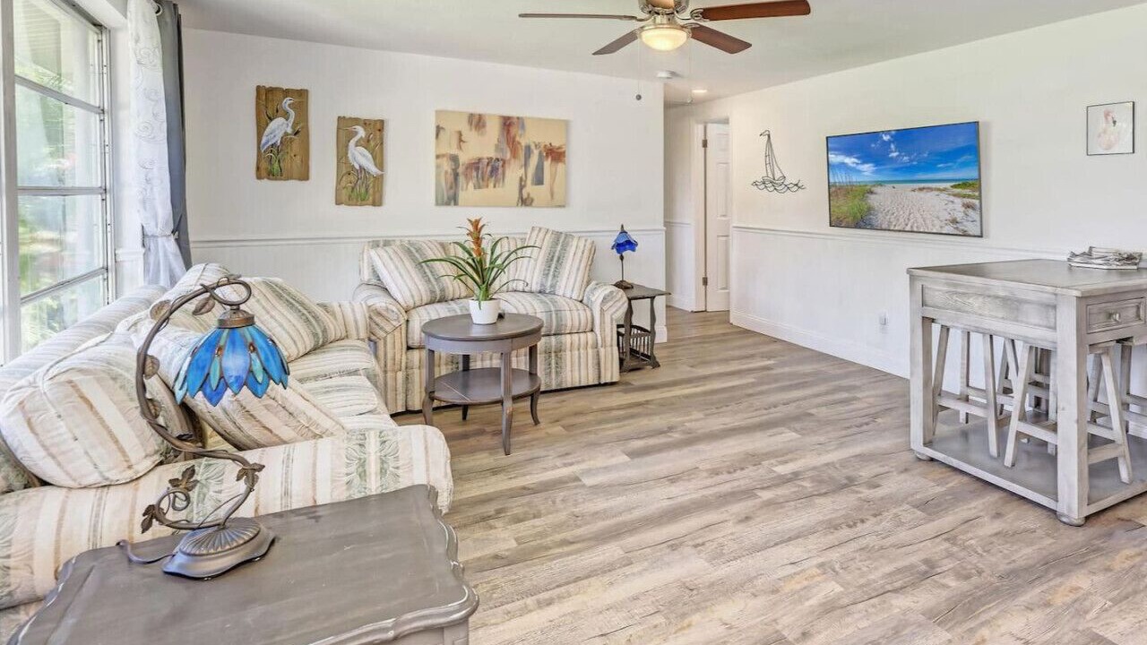 Photo of Livingroom in Englewood