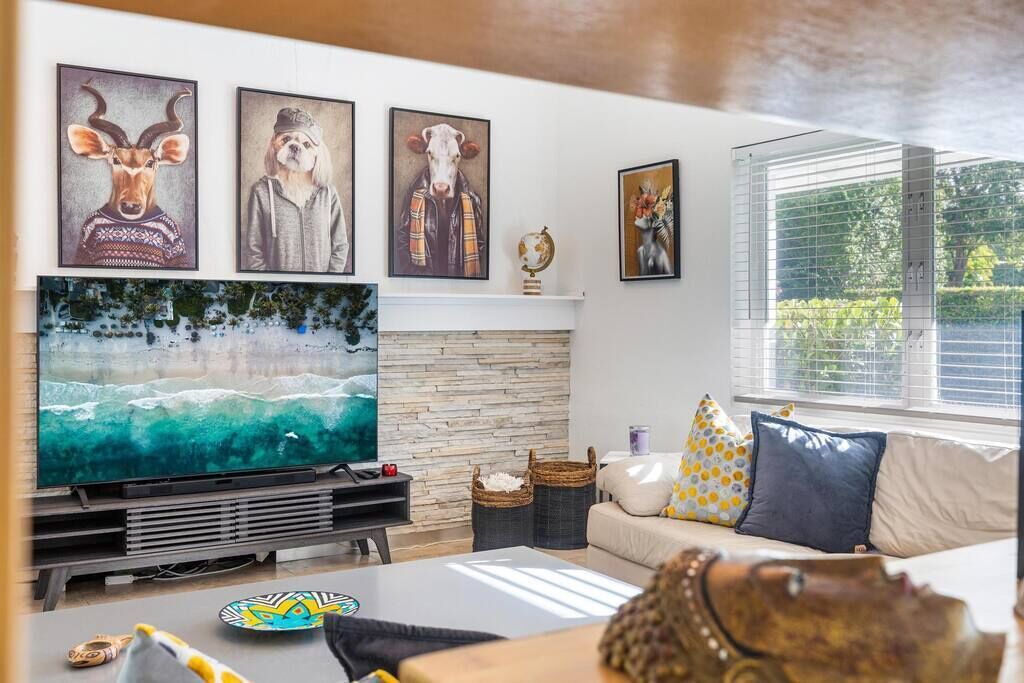 Photo of Livingroom in Biscayne Park