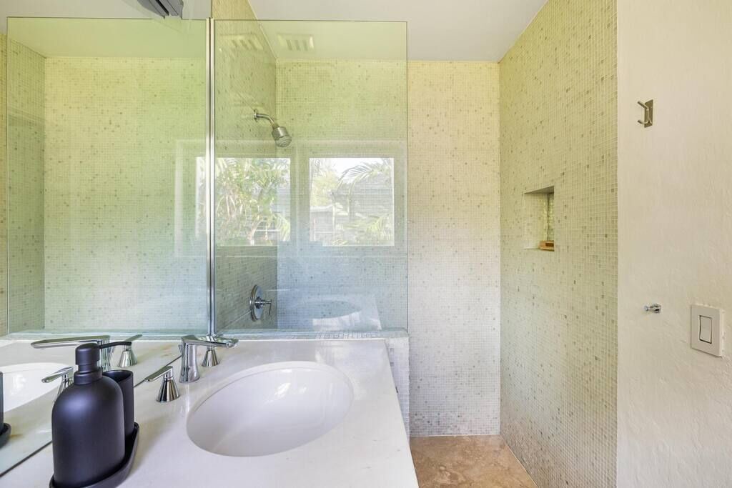 Photo of Bathroom in Biscayne Park