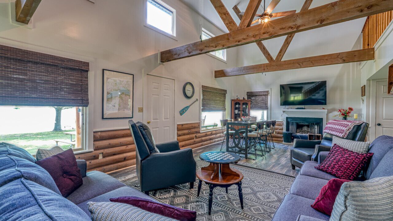 Photo of Livingroom in Town Creek